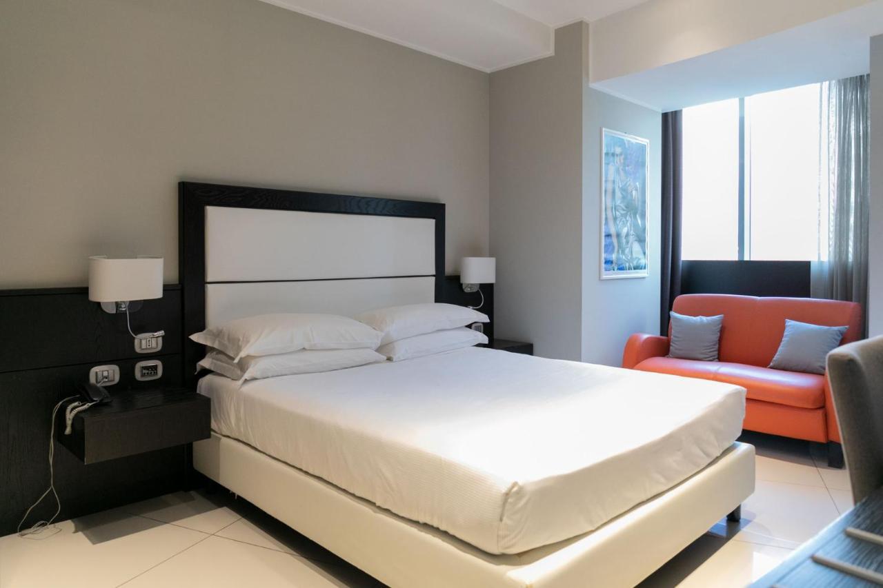 Marconi Hotel เรนเด ภายนอก รูปภาพ
